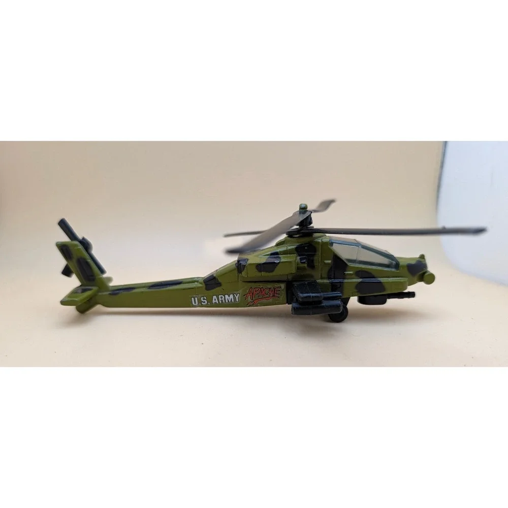 Tootsietoy AH-64A Apache US Army Helicopter Diecast Military Vehicle Green Camo